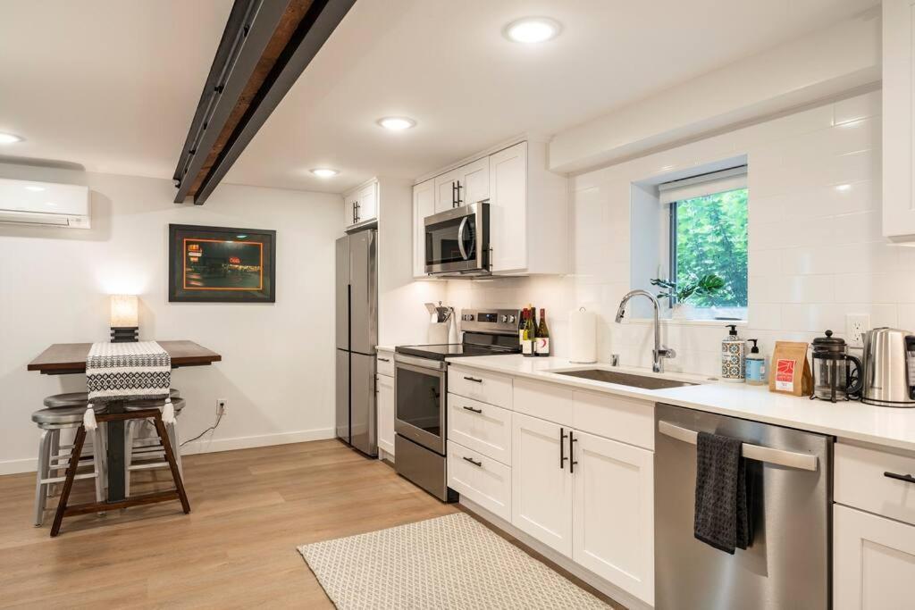 Modern, New & Industrial In Georgetown Villa Seattle Exterior photo